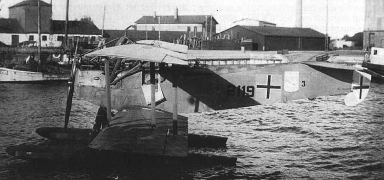Hansa-Brandenburg W12