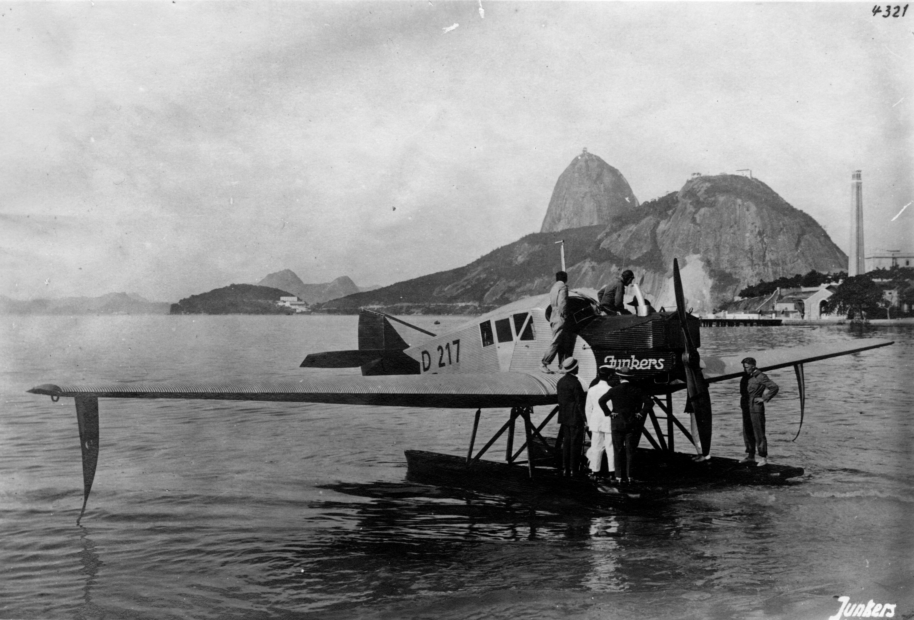 Junkers F-13