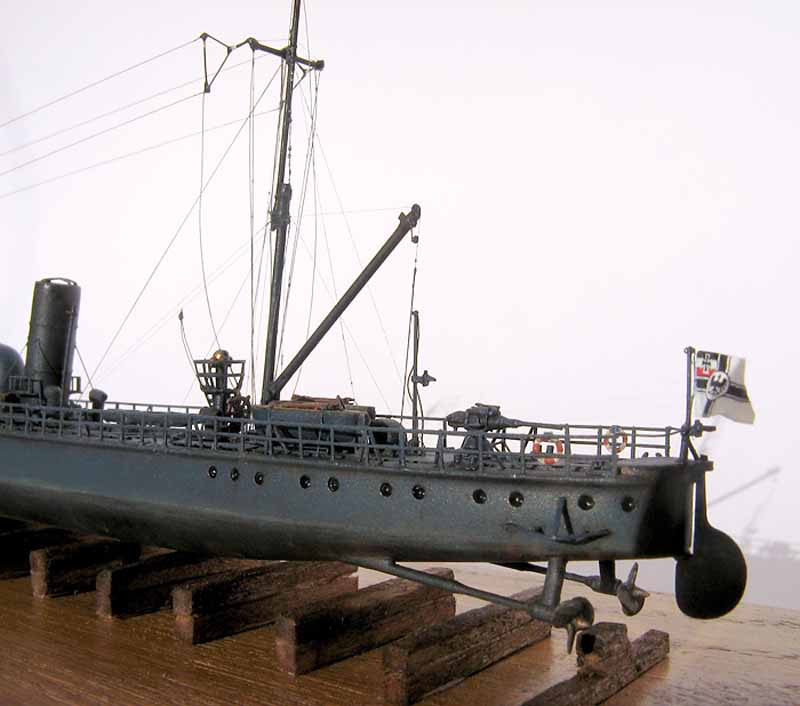 V105