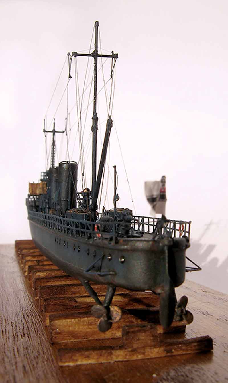V105